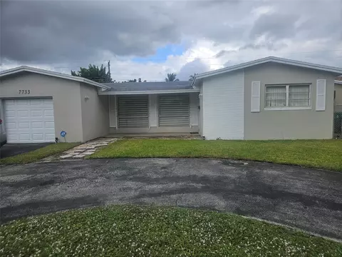 7733 Embassy Blvd, Miramar, FL 33023