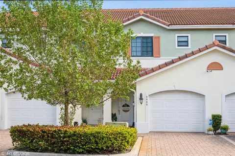 4466 Leo Ln, Riviera Beach, FL 33410