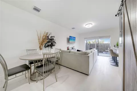 1214 NW 4th Ln #1214, Homestead, FL 33034