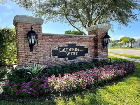 8845 NW 14th St, Plantation, FL 33322