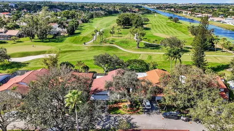 661 Hollows Cir, Deerfield Beach, FL 33442