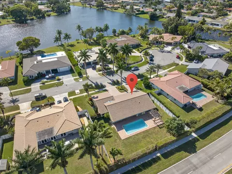 16780 Harbor Ct, Weston, FL 33326