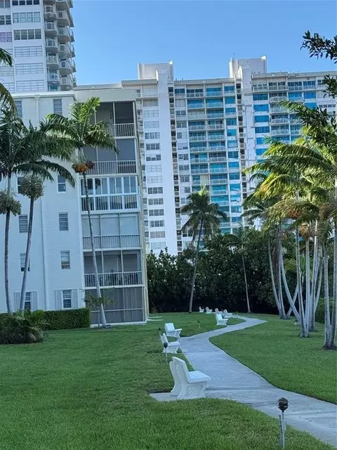 2859 Leonard Dr #G414, Aventura, FL 33160
