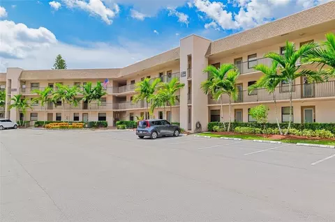 10304 Sunrise Lakes Blvd #202, Sunrise, FL 33322
