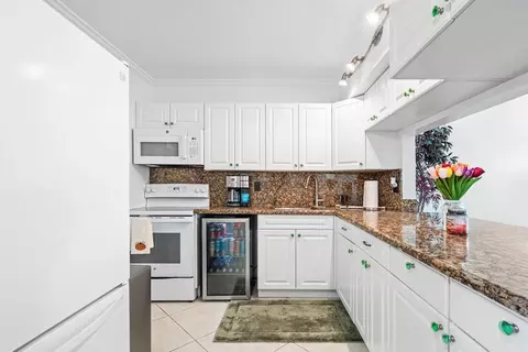 9280 SW 3rd St #802, Boca Raton, FL 33428