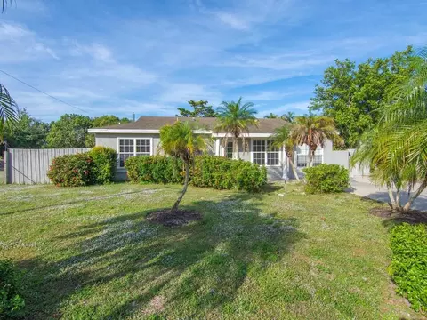 2375 16th Ave SW, Vero Beach, FL 32962
