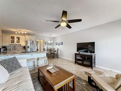 800 SW 11th Ave #12, Hallandale Beach, FL 33009