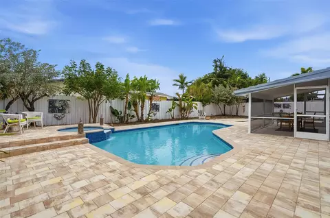 5651 NE 16th Ave, Fort Lauderdale, FL 33334