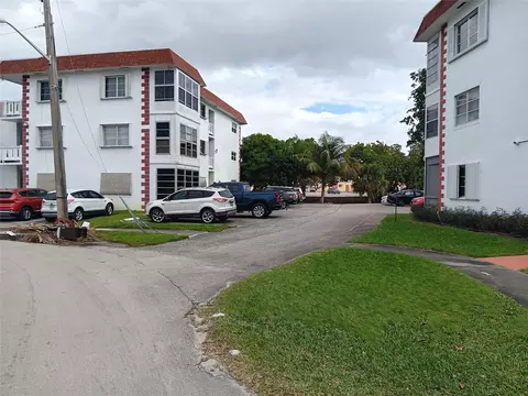 4310 NW 12th Ct #203, Lauderhill, FL 33313