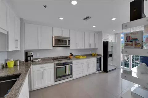 4108 W Palm Aire Dr #083B, Pompano Beach, FL 33069