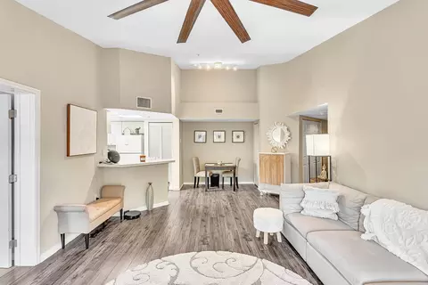 2131 SE 10th Ave #1117, Fort Lauderdale, FL 33316
