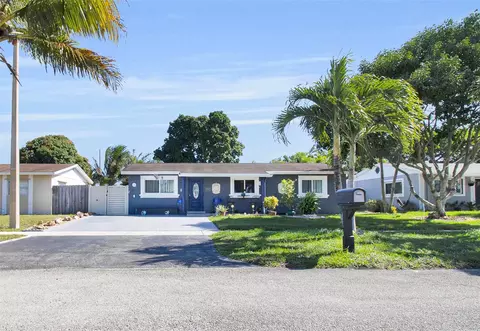 524 SW 72nd Ave, North Lauderdale, FL 33068