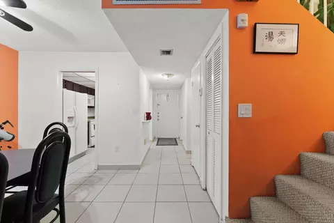 3320 Simms St #11C, Hollywood, FL 33021 photo 6