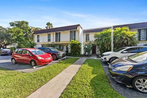 3320 Simms St #11C, Hollywood, FL 33021 photo 5