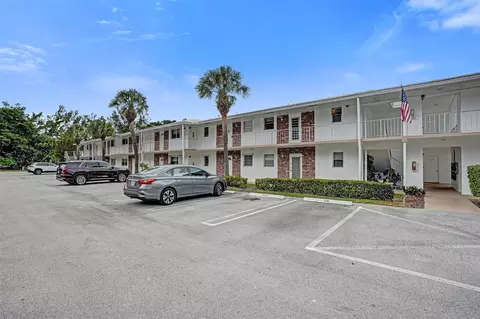 2475 W Golf Blvd #244, Pompano Beach, FL 33064