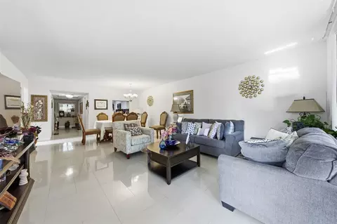 3000 S Course Dr #201, Pompano Beach, FL 33069