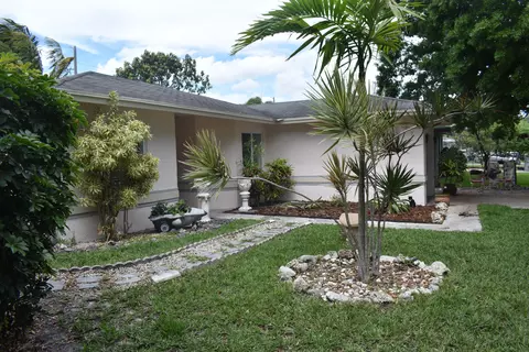 465 NW 20th Ave, Pompano Beach, FL 33069