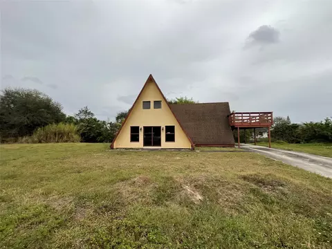 6650 Riggers Rd, Lake Worth, FL 33462