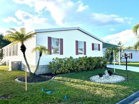 1622 SW 35th Cir, Okeechobee, FL 34974 photo 2