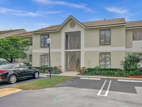 715 Gardens Dr #203, Pompano Beach, FL 33069
