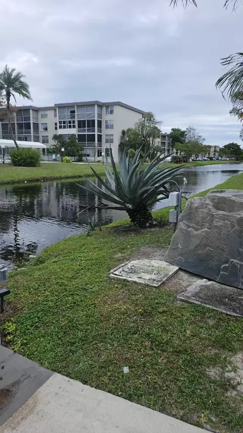4851 NW 26th Ct #342, Lauderdale Lakes, FL 33313