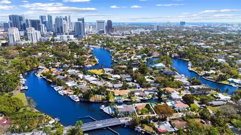530 SW 11th Ave, Fort Lauderdale, FL 33312