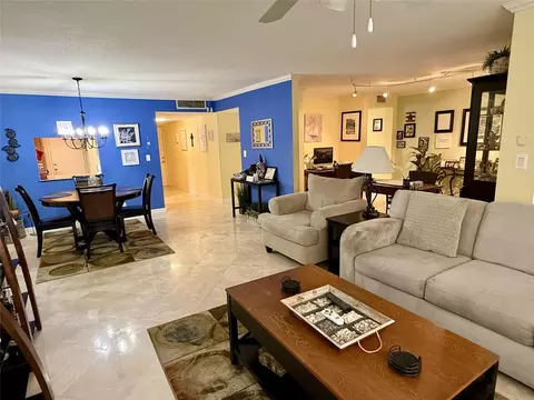 2304 S Cypress Bend Dr #615, Pompano Beach, FL 33069
