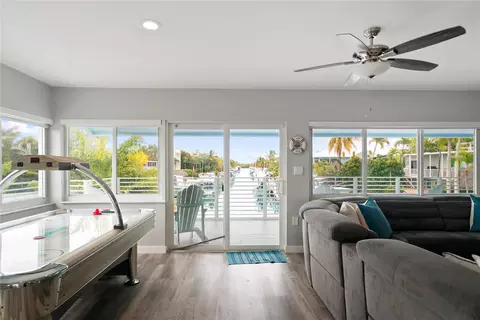 102 Harbor Dr, Tavernier, FL 33070 photo 12