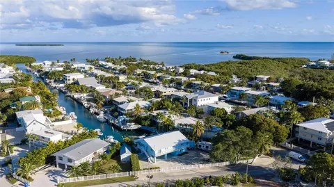 102 Harbor Dr, Tavernier, FL 33070