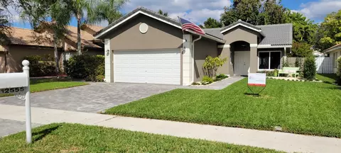 12555 SW 7th Place Pl, Davie, FL 33325