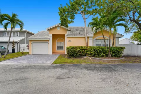 11242 SW 64th Ln, Miami, FL 33173