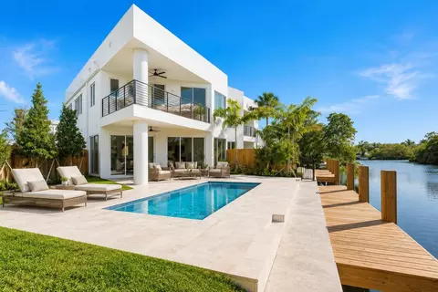 1133 NE 18th Ct, Fort Lauderdale, FL 33305