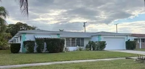 626 S Crescent Dr, Hollywood, FL 33021