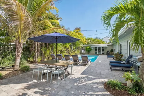 1123 NE 14th Ave, Fort Lauderdale, FL 33304