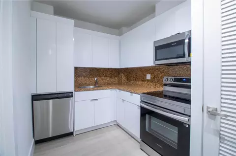 2424 SE 17th St #305B, Fort Lauderdale, FL 33316