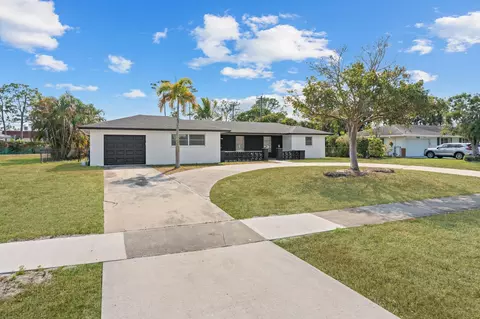 7328 Saint Andrews Rd, Lake Worth, FL 33467