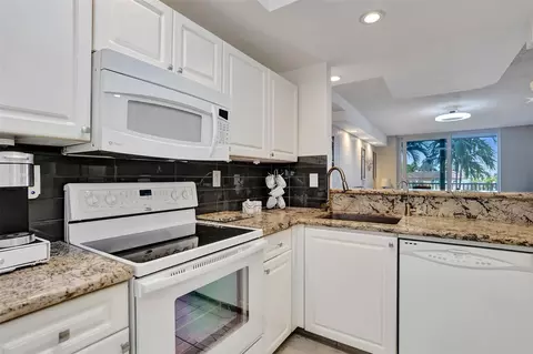 1391 S Ocean Blvd #309, Pompano Beach, FL 33062