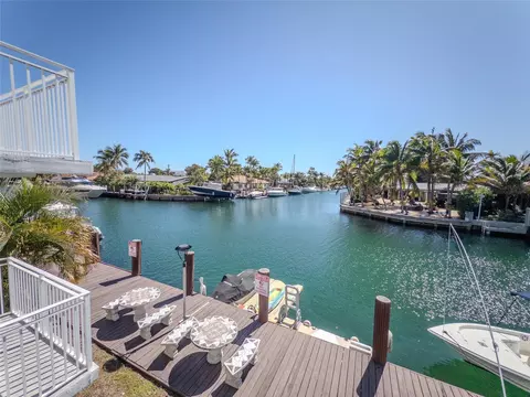 2430 NE 135th St #302, North Miami, FL 33181