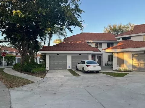992 NW 93rd Ave #18D, Plantation, FL 33324