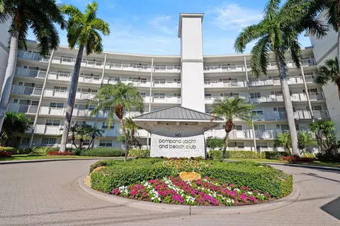 140 NE 28th Ave #208, Pompano Beach, FL 33062