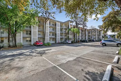 4898 NW 29th Ct #315, Lauderdale Lakes, FL 33313