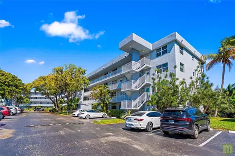105 Royal Park Dr #2G, Oakland Park, FL 33309