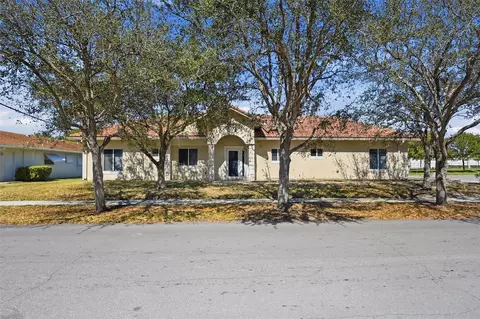 911 NE 12th Ave, Pompano Beach, FL 33060