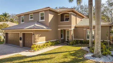 5348 NW 49th Ct, Coconut Creek, FL 33073