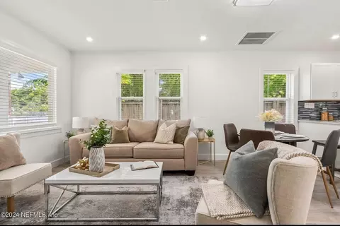 Living - 925 S S St, John Street, FL 32084 photo 2 of 3
