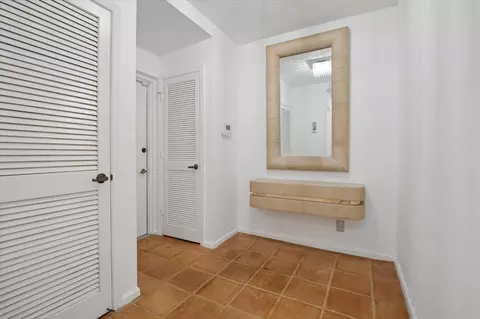 4110 W Palm Aire Dr #101B, Pompano Beach, FL 33069