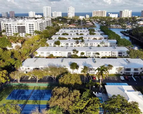 6405 Bay Club Dr #4, Fort Lauderdale, FL 33308