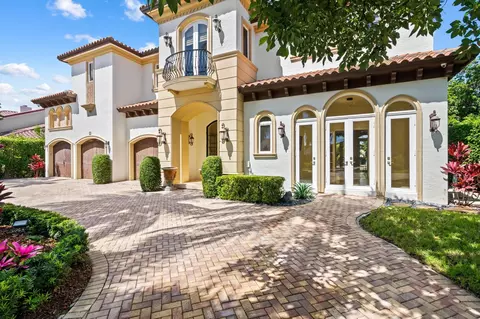 861 Nafa Dr, Boca Raton, FL 33487