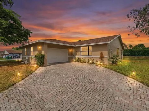 7520 NW 88th Ter, Tamarac, FL 33321