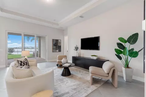10390 Northbrook Cir, Palm Beach Gardens, FL 33412